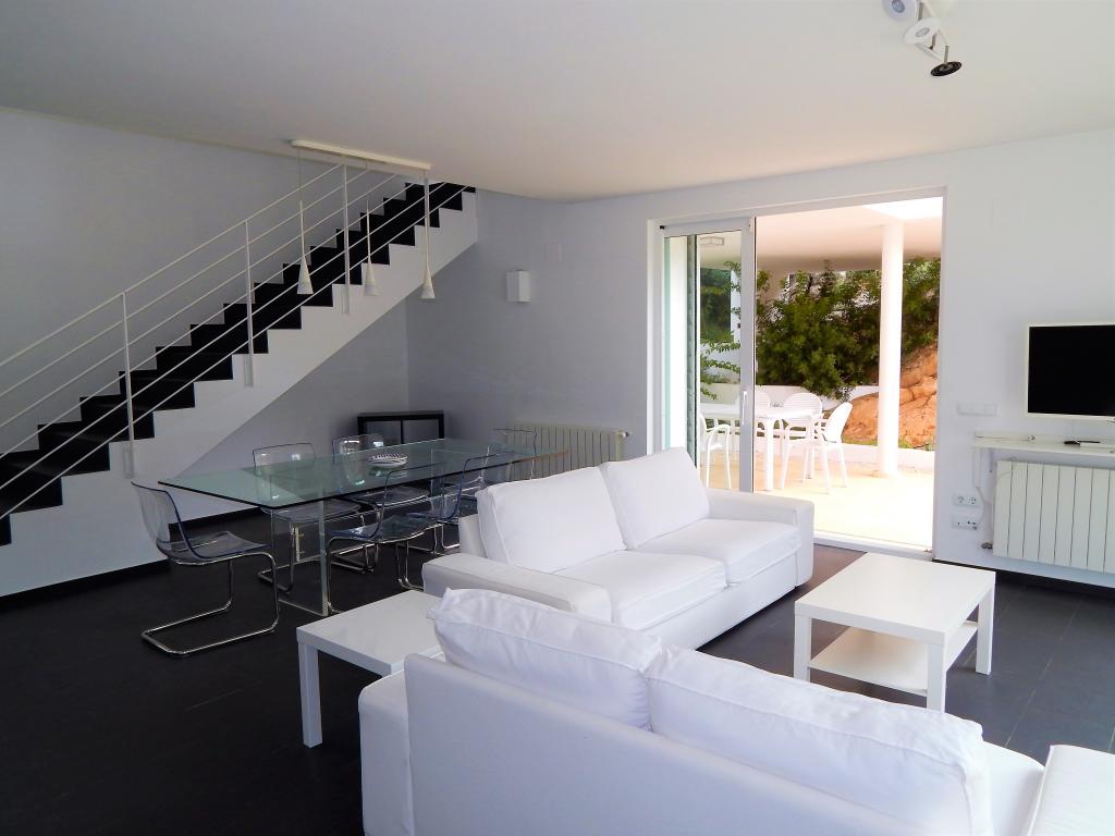 Qlistings Spectacular Modern 5 Bed Villa only 10 mins Walk to El Portet Beach in Moraira image 6