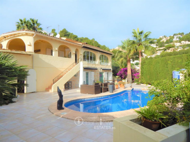 Main Photo of a 3 bedroom  Villa for sale