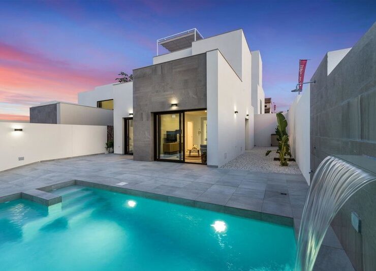 Qlistings - Splendid Stone House, Fully Renovated, With 390 M2 Of Living Space On 8512 M2. Unique Property Thumbnail
