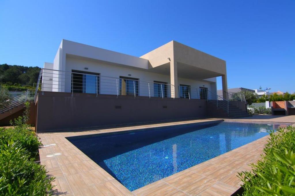Brand New 4 Bed Villa Key Ready In a Tranquil Area of Javea