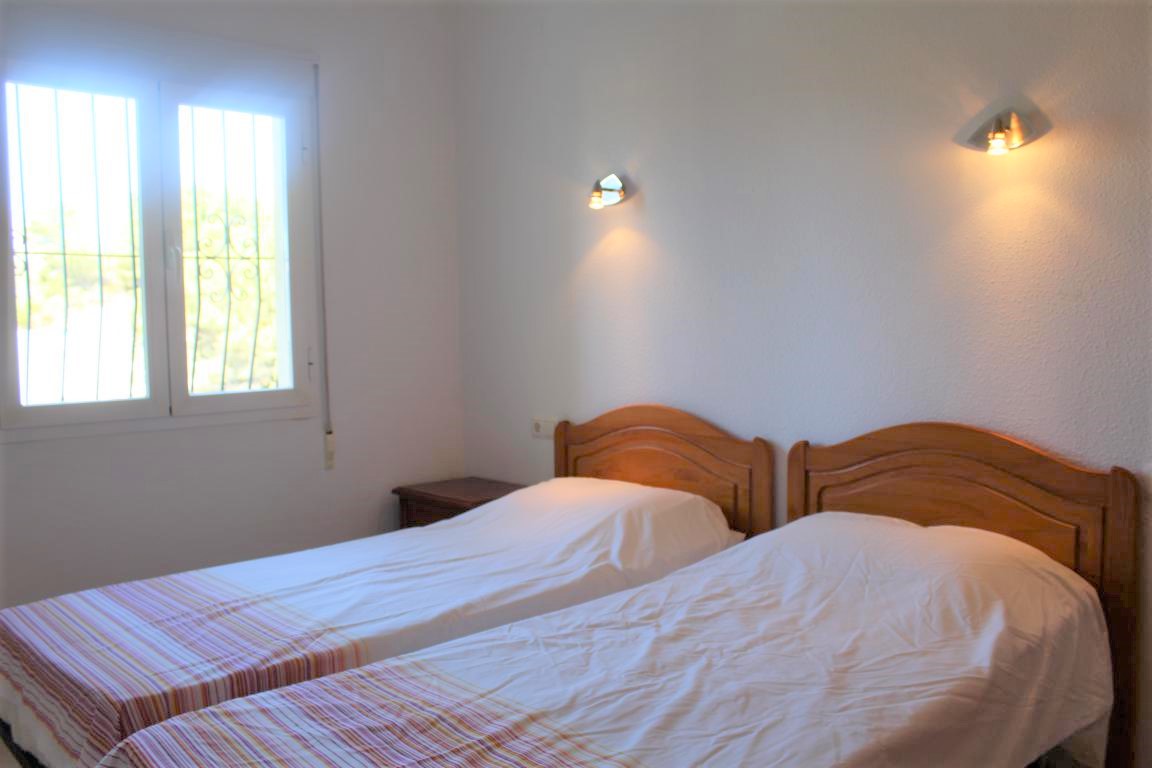 Villa in Cumbre Del Sol 