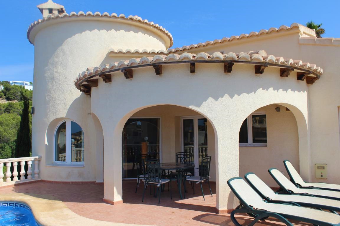 Villa in Cumbre Del Sol 