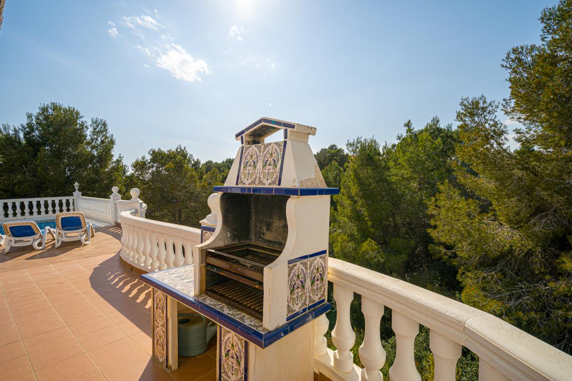 Villa in Cumbre Del Sol 