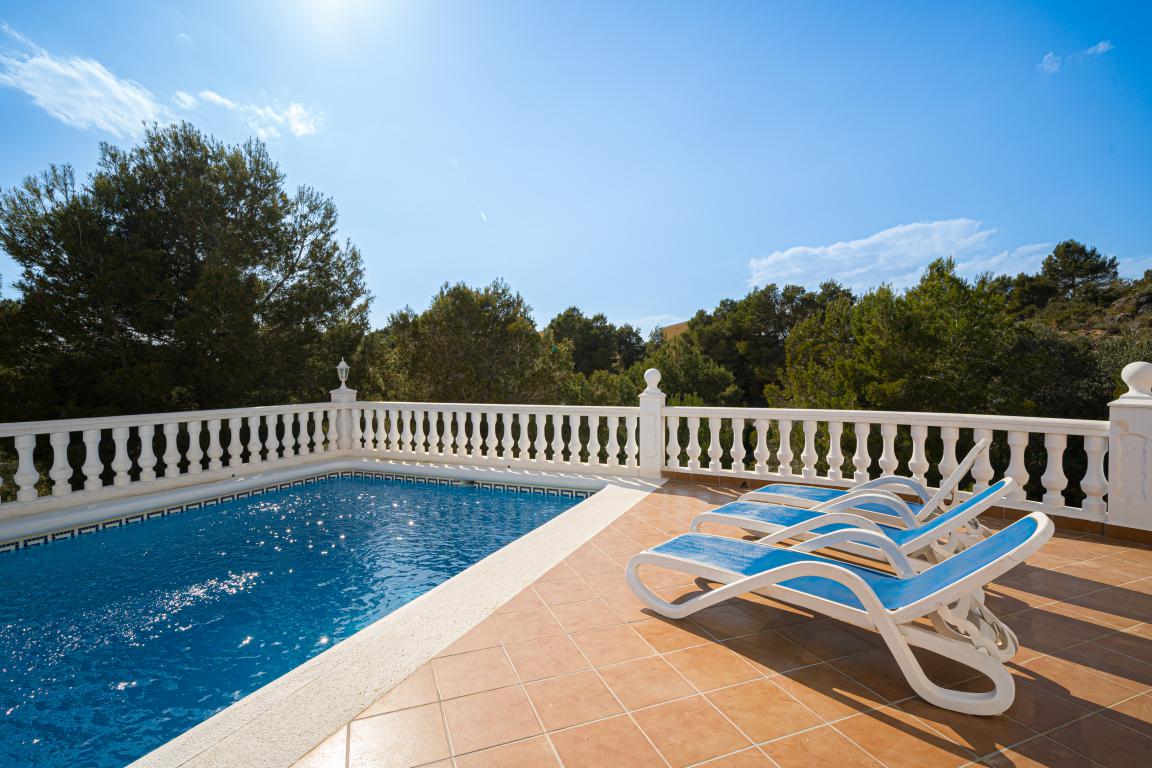 Villa in Cumbre Del Sol 
