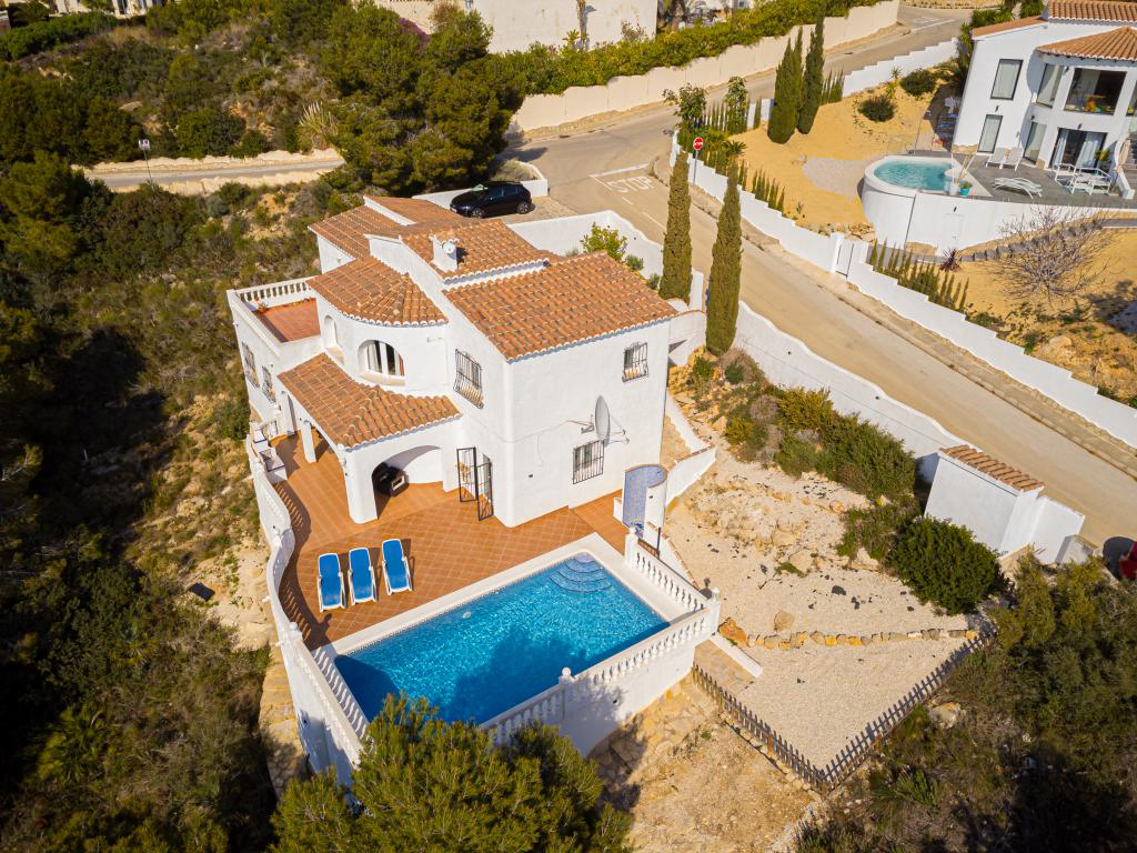 Villa in Cumbre Del Sol 