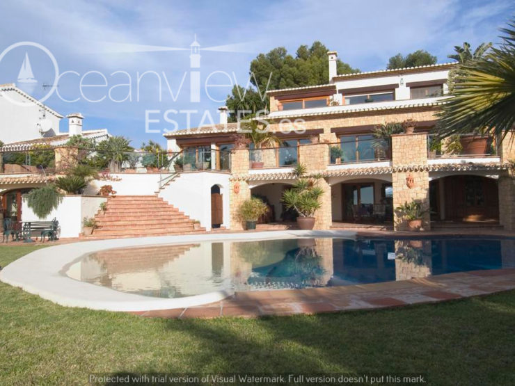 Glorious 5 Bed Villa Situated In one of The Best Locations in Moraira