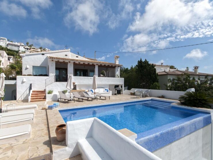 Uniquely Restored 5 Bed Traditional Spanish Style Villa With Sea Views in Moraira