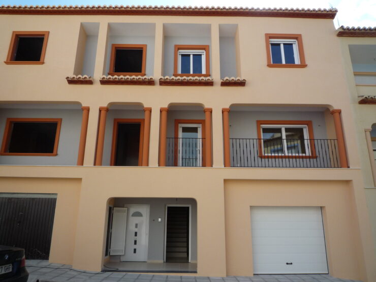 New Build 3 and 4 Bedroom Town Houses in Teulada