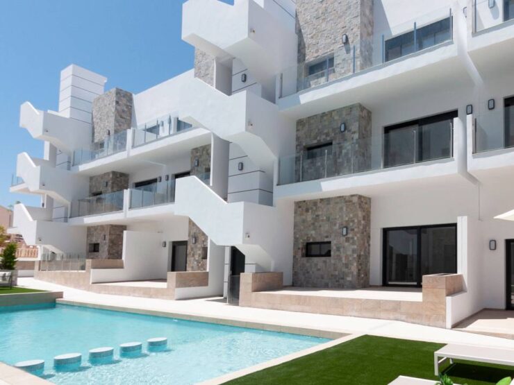 Luxury 2 Bed Townhouses Very Close To The Beach in Arenales Del Sol