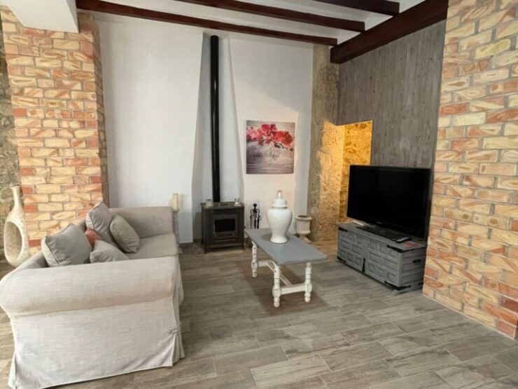 Luxury Totally Refurbished 3 Bed Townhouse In The Centre Of Teulada