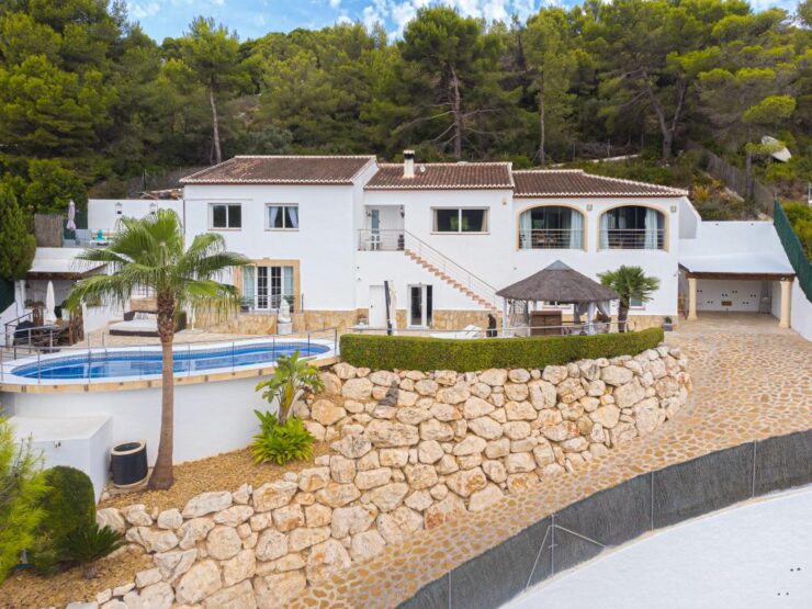 Luxury High Quality 4-5 Bed Villa With Amazing Views In Javea