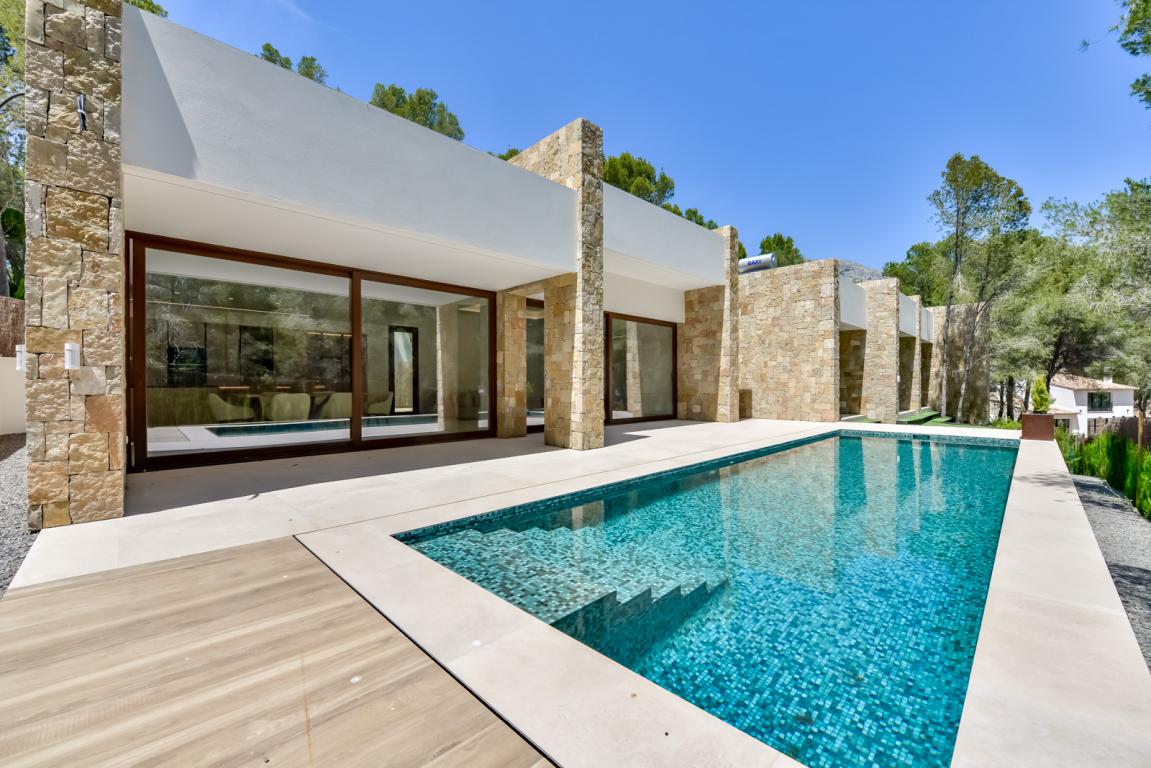 Luxury 3 Bed Villa  Second Line To The Sea In Altea