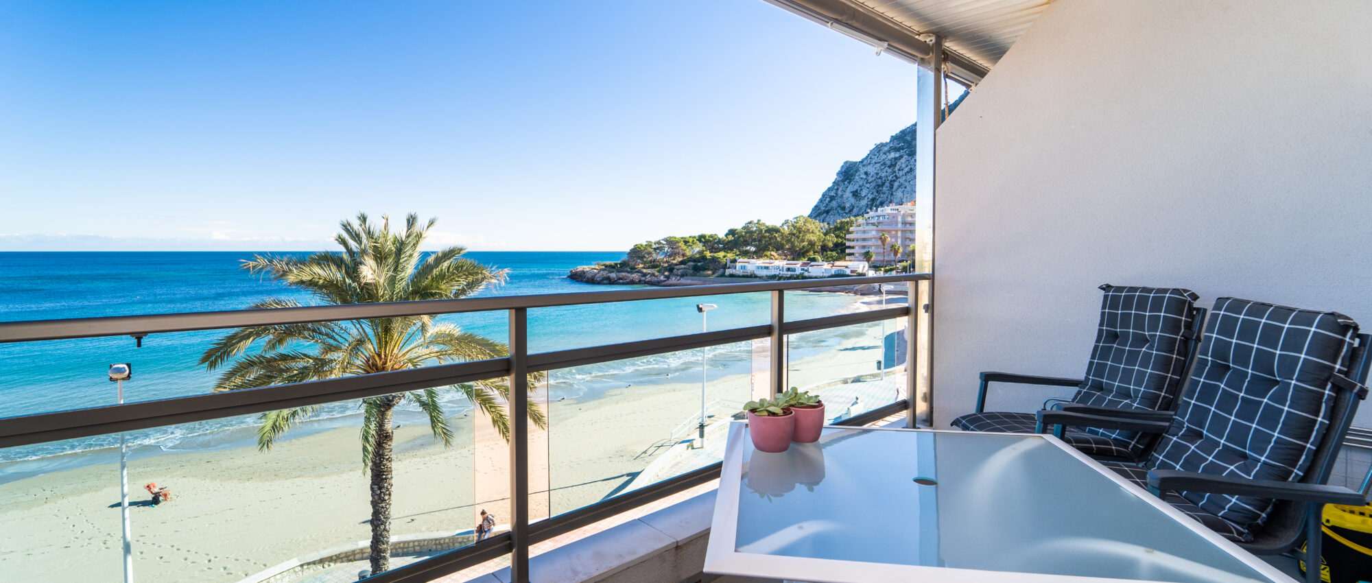 2 bedroom 2 bathroom Modern front line apartment in Calpe