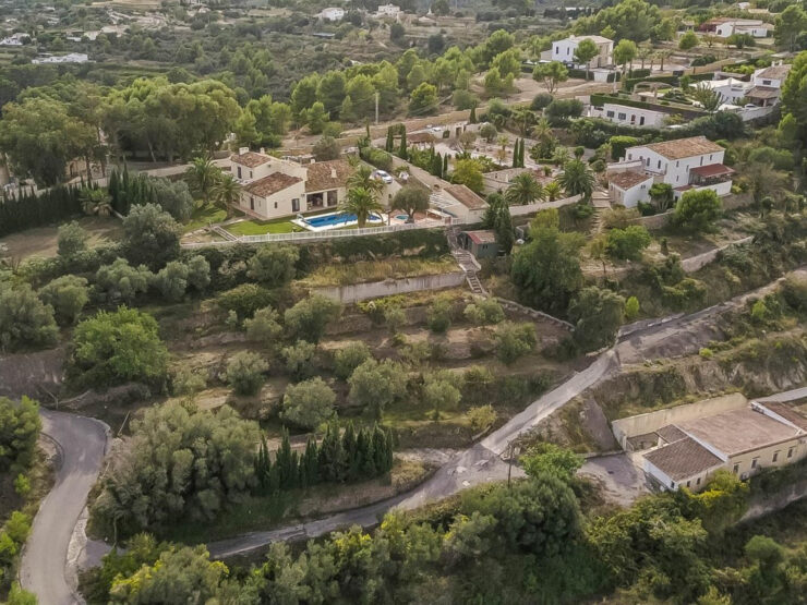 7 bedroom 5 bathroom Beautiful spacious finca with panoramic views for sale in Benissa