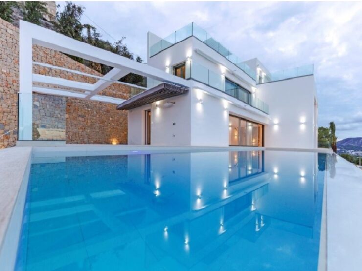 6 bedroom 6 bathroom Modern villa with stunning sea views for sale in Moraira