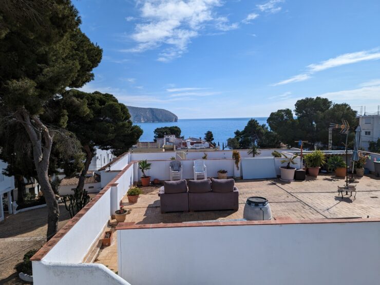 Apartment with sea view and roof terrace 2 minute walk to beach in Moraira