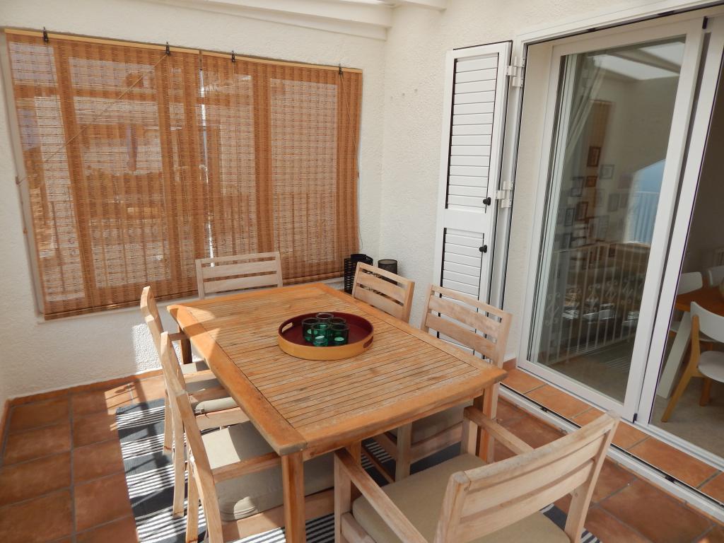 Duplex in Exclusive to Oceanview Estates we bring you this amazing three bedroom 2 bathroom apartment boasting the best sea views on the Costa Blanca. 