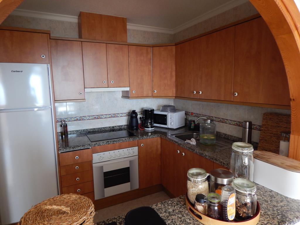 Duplex in Exclusive to Oceanview Estates we bring you this amazing three bedroom 2 bathroom apartment boasting the best sea views on the Costa Blanca. 