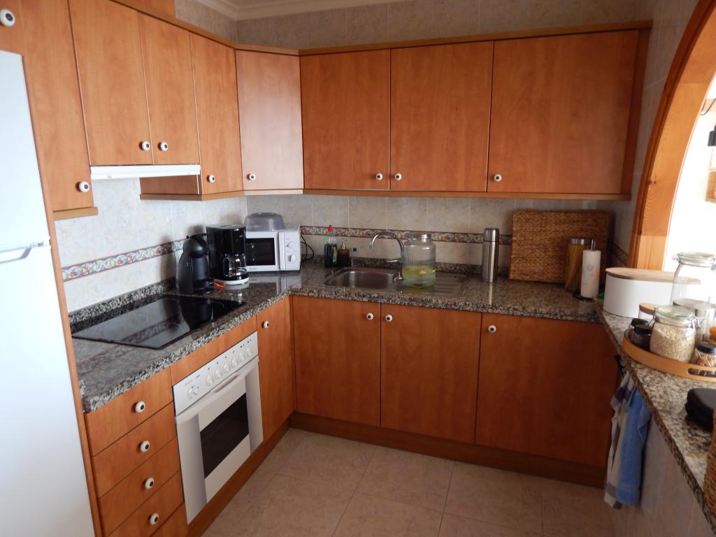 Duplex in Exclusive to Oceanview Estates we bring you this amazing three bedroom 2 bathroom apartment boasting the best sea views on the Costa Blanca. 