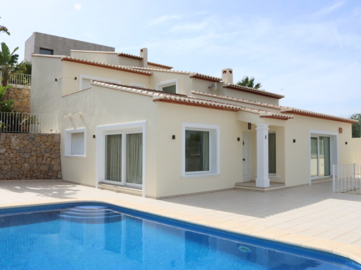 LUXURY 3 BED VILLA WITH BEAUTIFUL VIEWS IN MORAIRA