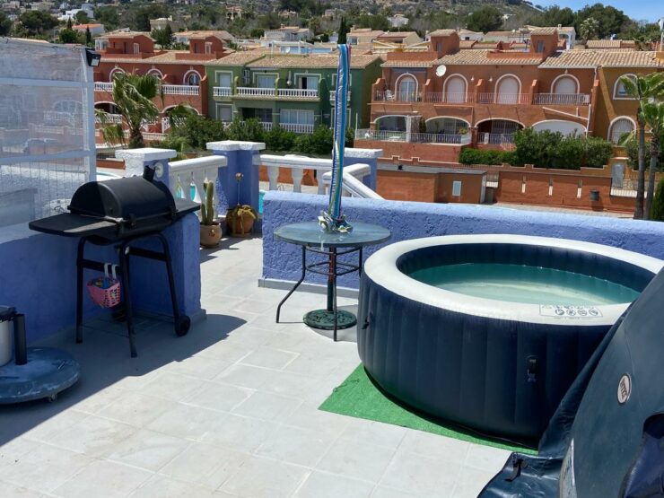 Charming 2-Bed, 1-Bath Apartment Featuring a Private Roof Terrace in Cumbre Del Sol