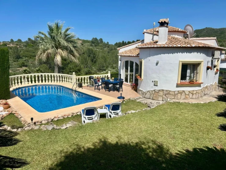 Charming 2-Bedroom Villa with Countryside Views and Private Pool in Ràfol d’Almúnia
